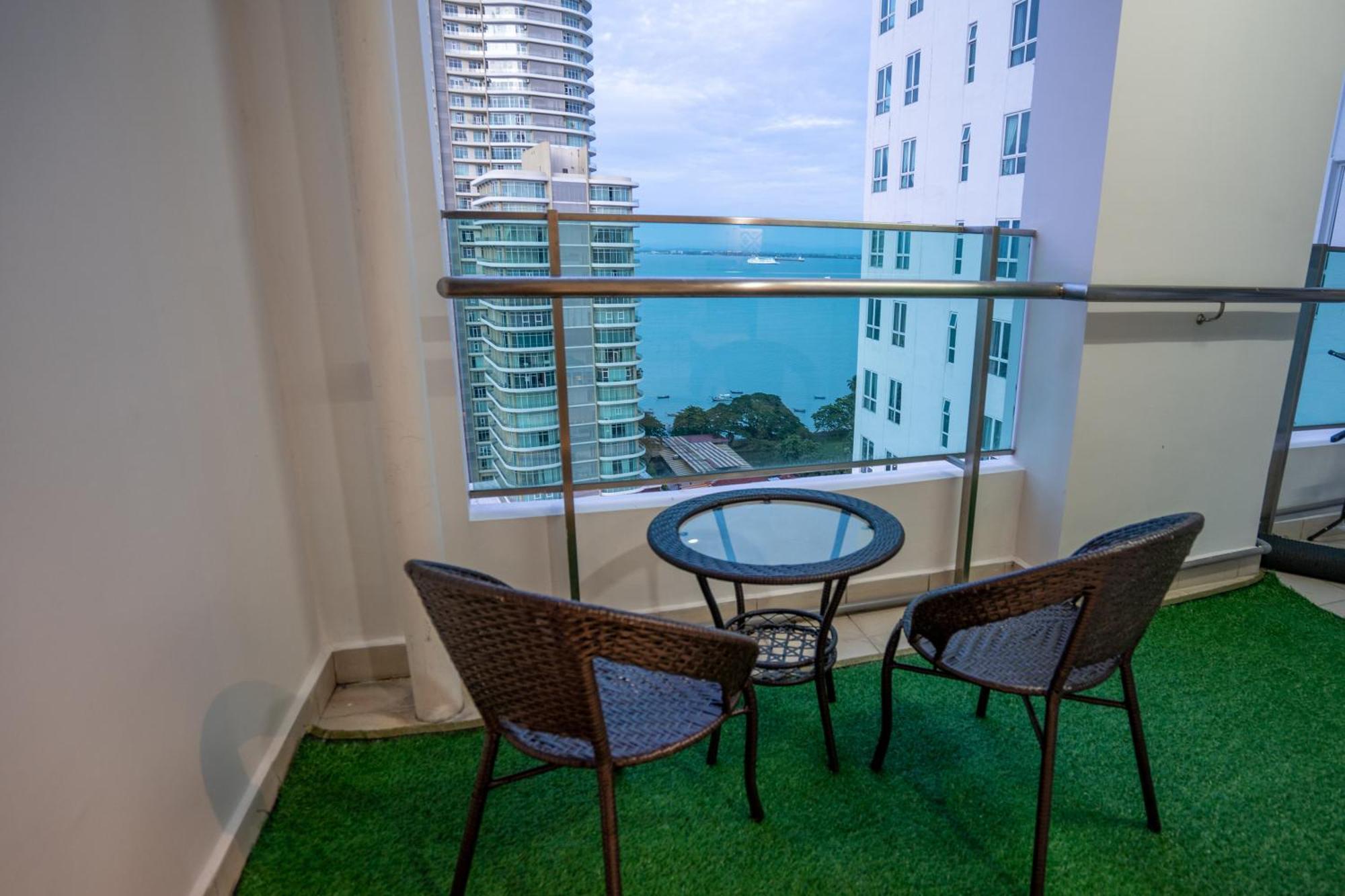 Apartamento Seaview Mansion One Georgetown Exterior foto